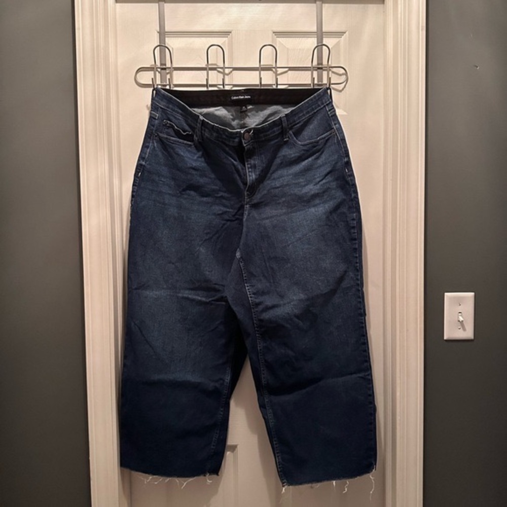 Calvin Klein 18w inseam 27” ankle length wide leg jeans